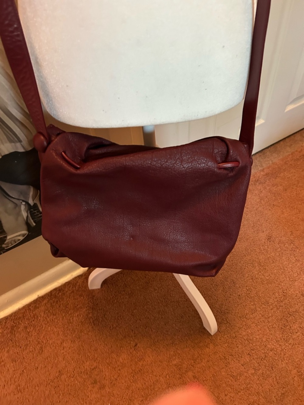 YK2 Carlos Fauci Women’s Burgundy Crossbody Leather Bag. - Picture 3 of 4